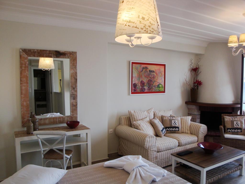 Halkis Muses Villa Bagian luar foto