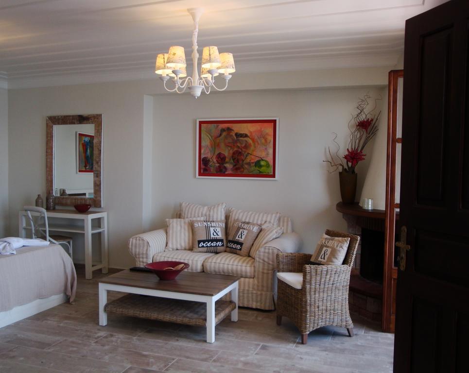 Halkis Muses Villa Bagian luar foto