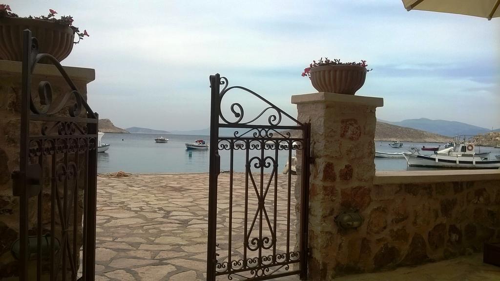 Halkis Muses Villa Bagian luar foto