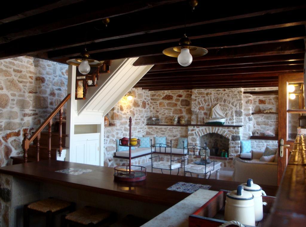 Halkis Muses Villa Bagian luar foto